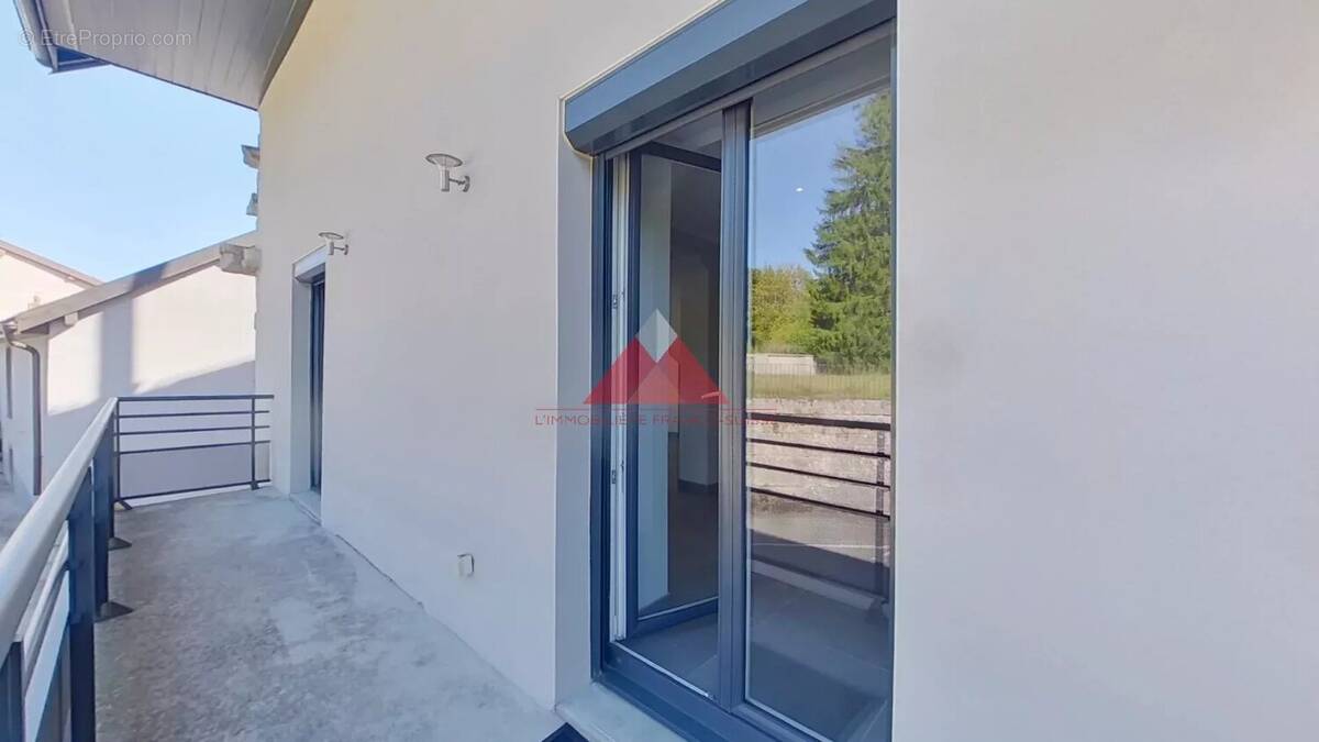 Appartement à LA CHAUX-DU-DOMBIEF