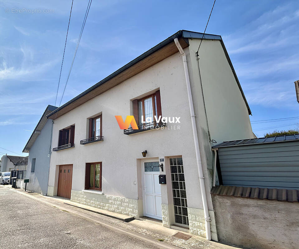 Maison à BAINVILLE-SUR-MADON