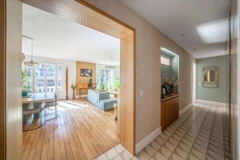 Appartement à PARIS-6E