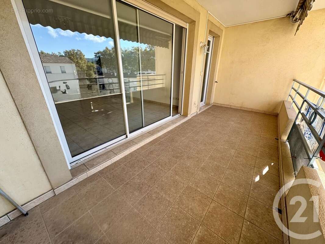 Appartement à SIX-FOURS-LES-PLAGES