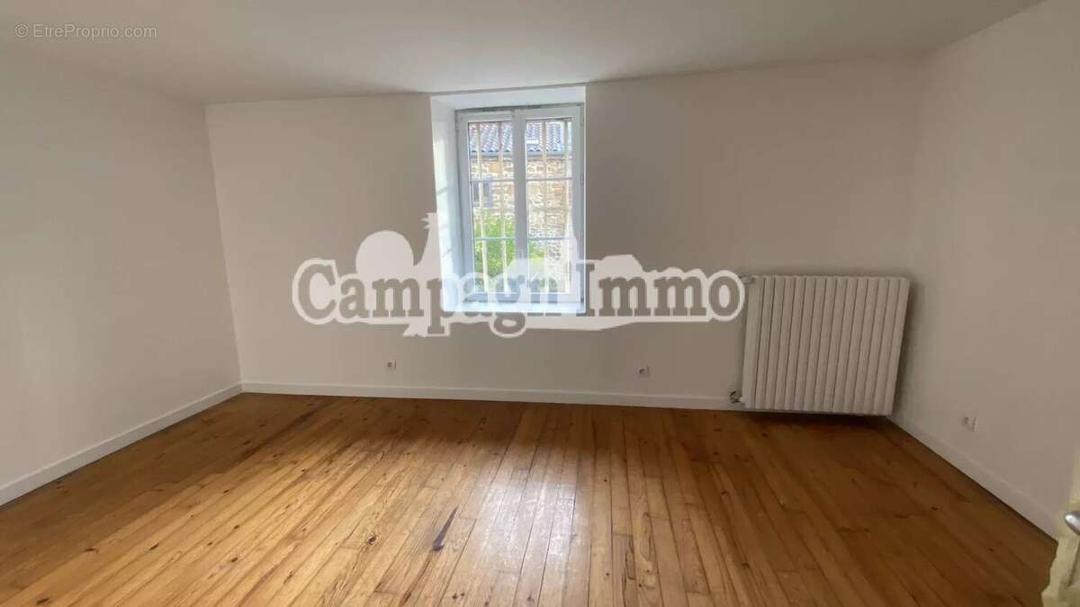 Maison à CHAMBOST-ALLIERES