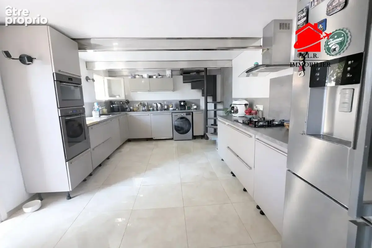 Maison 5 pièces 174 m² à vendre à Carros (06510) - photo 4