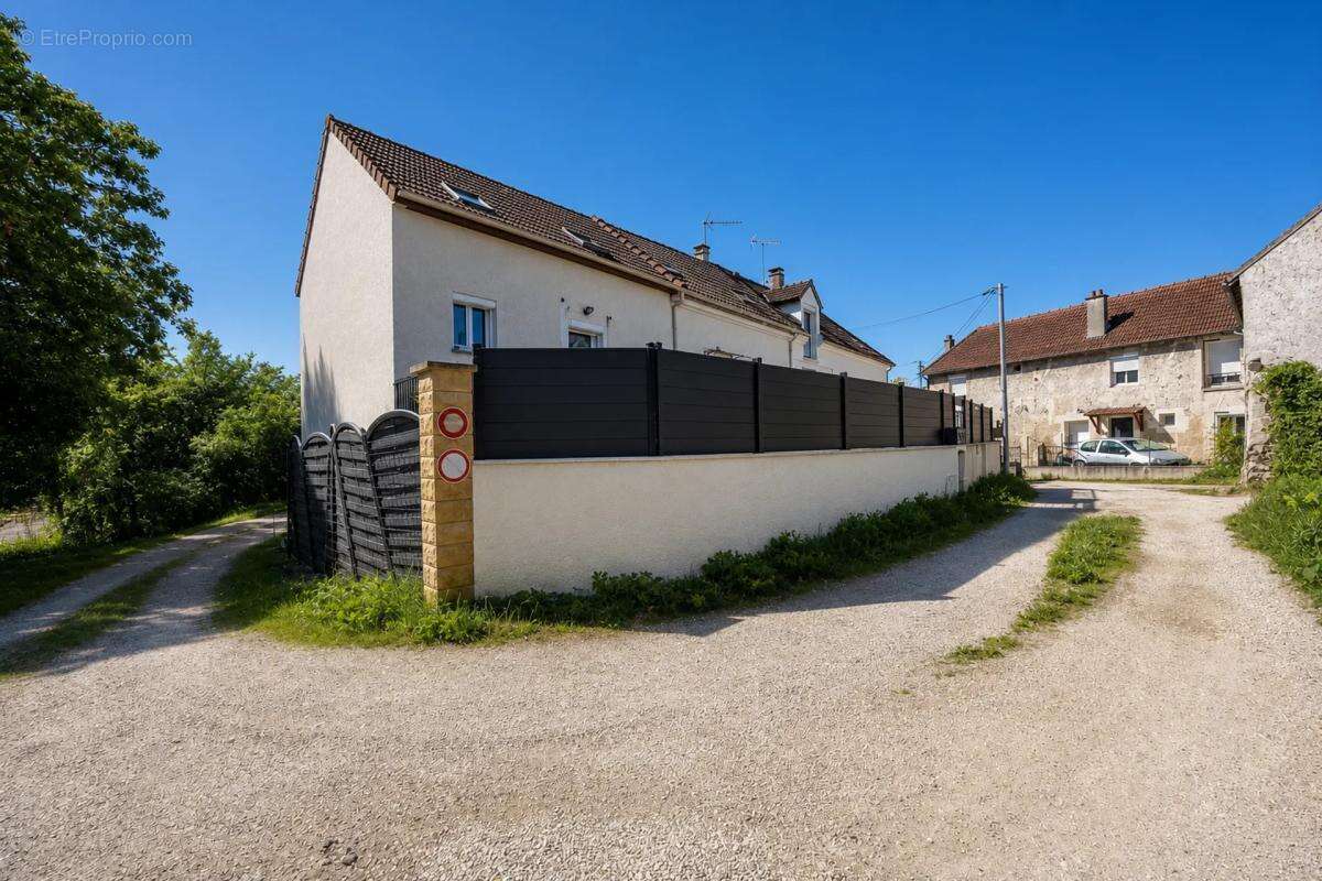 Appartement à VILLEVAUDE