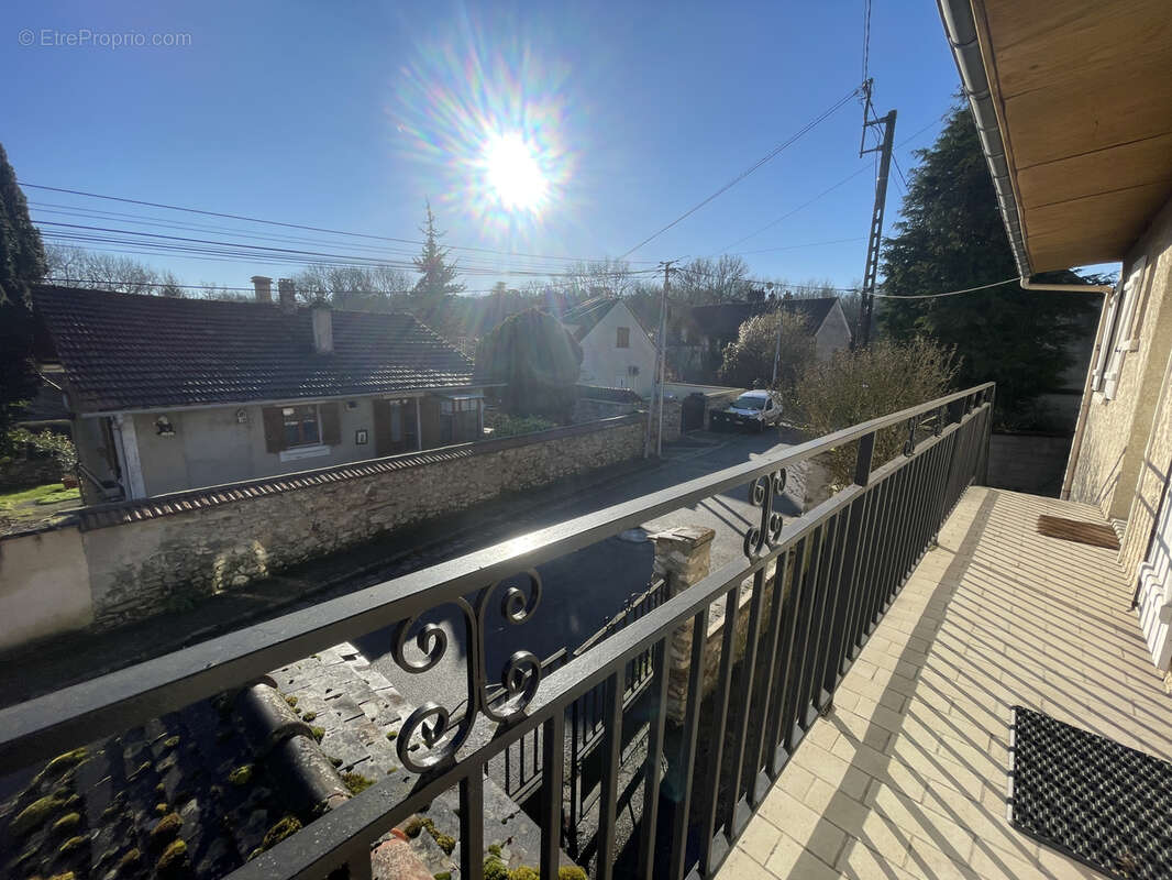 Appartement à VILLIERS-SUR-MORIN