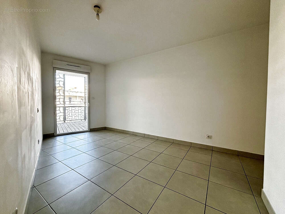 Appartement 3 pièces 68m2 avec terrasse et une place de stationnement privative - photo 7