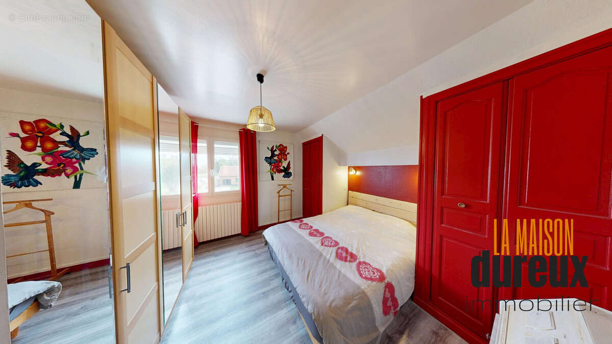 Maison à ARC-LES-GRAY