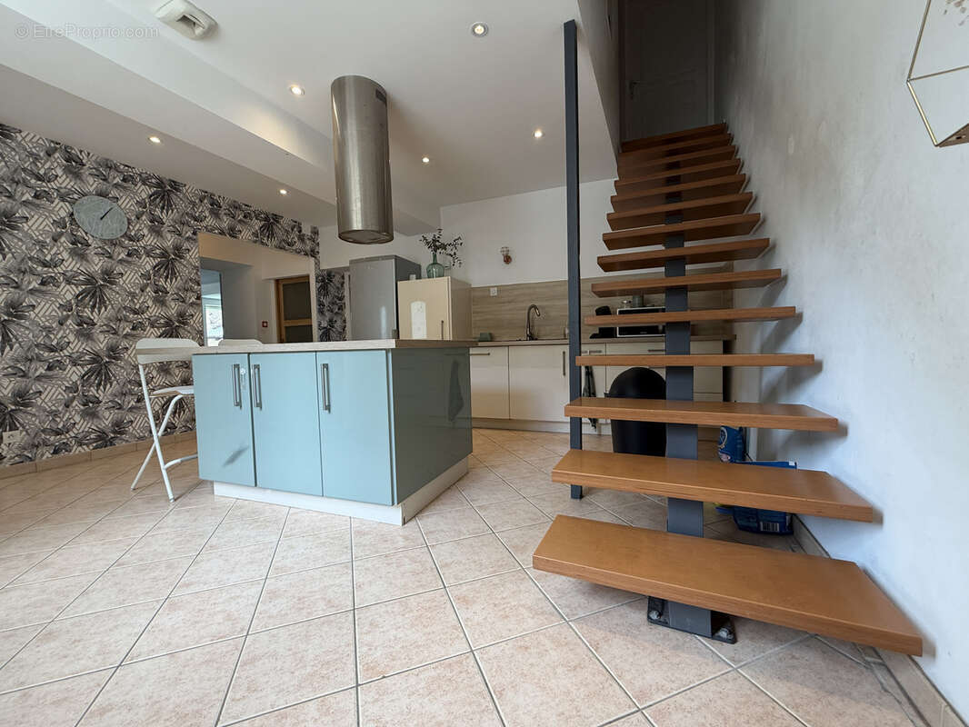 Maison familiale rénovée avec piscine   Saint-Jean-le-Vieux - photo 5
