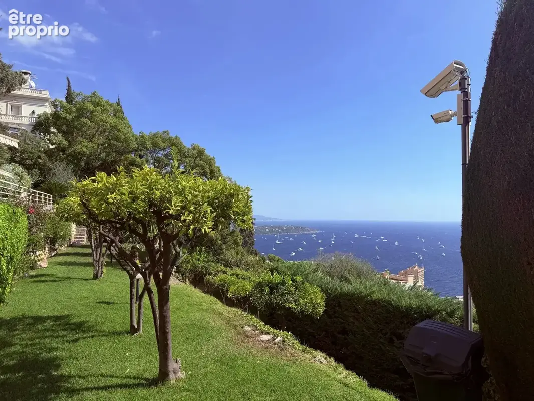 Exceptionnel deux pièces en rez-de-jardin avec parking, vue panoramique sur la mer et la Principauté de Monaco - photo 9