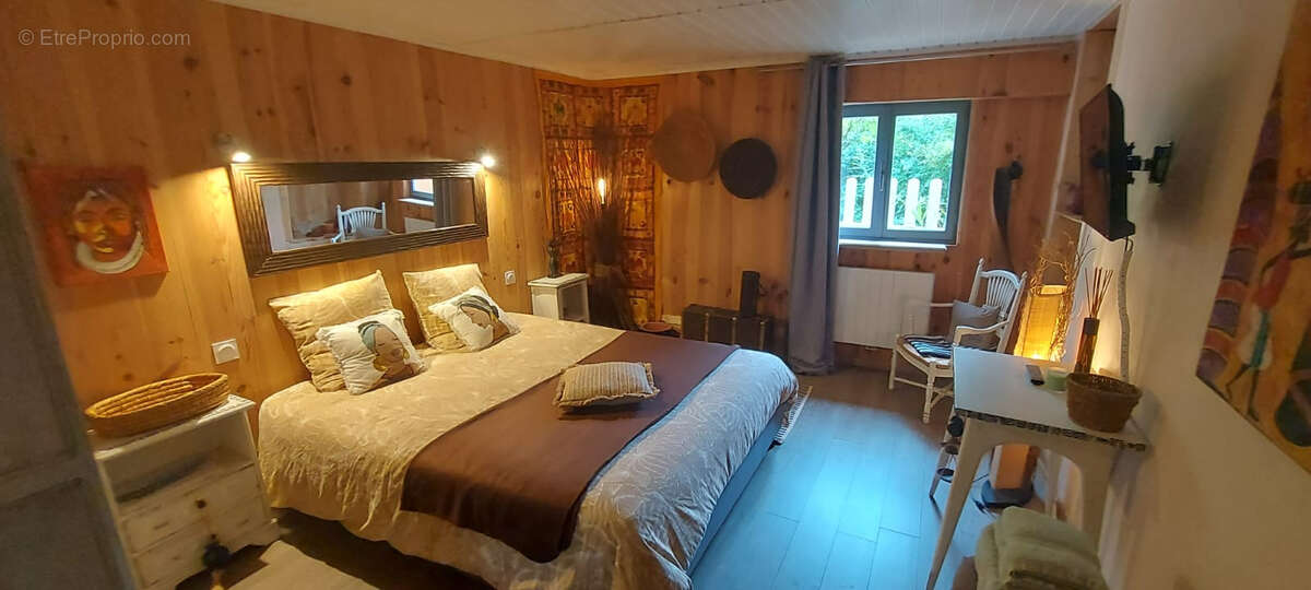 Maison à VILLECROZE