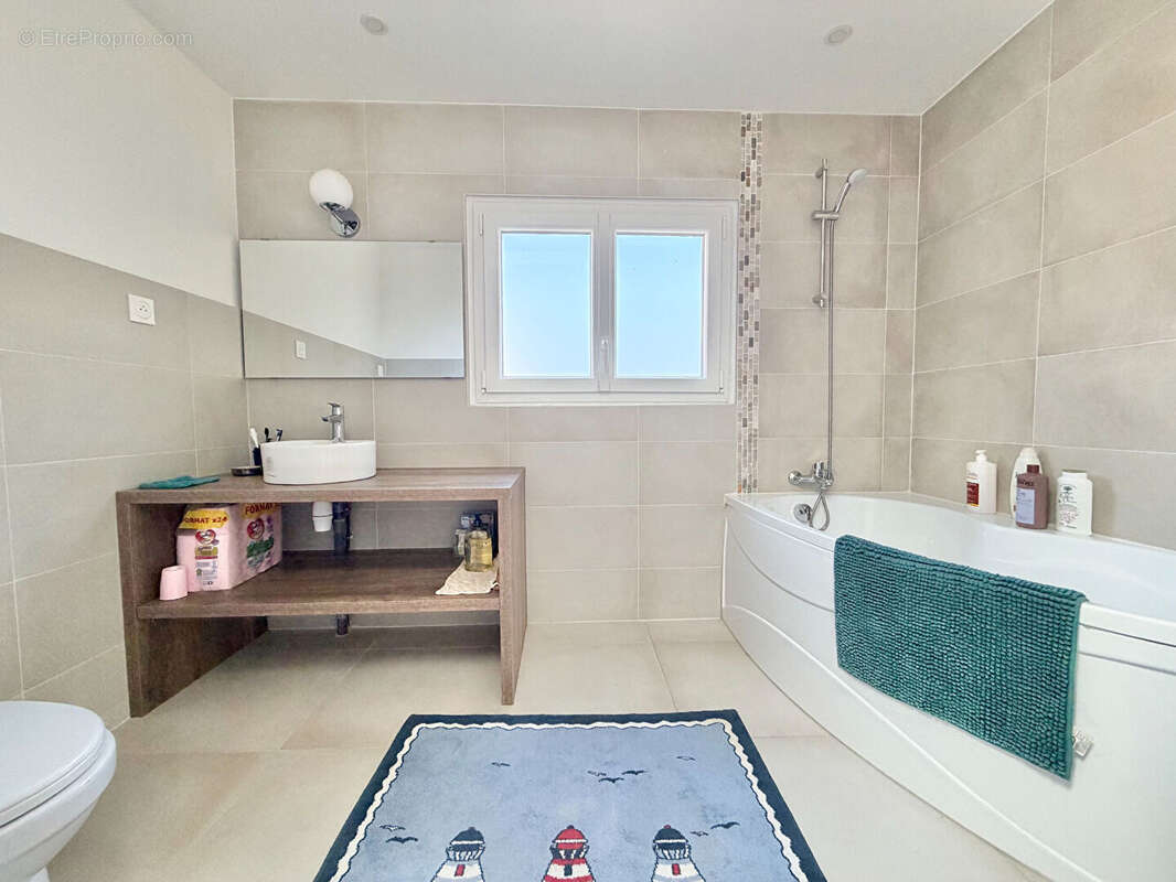 Maison à SARTROUVILLE