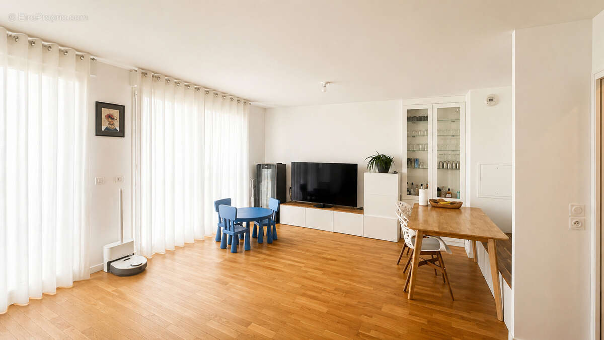 Appartement à IVRY-SUR-SEINE
