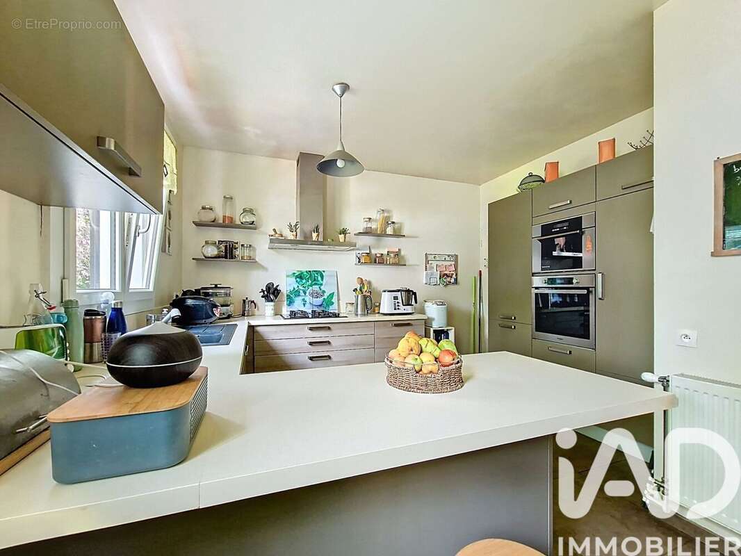 Maison 235 m² à Gometz-La-Ville  - photo 6