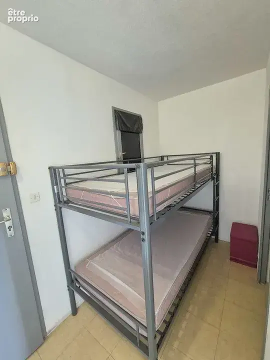 LA CIOTAT-A VENDRE-STUDIO-1 CHAMBRE-CALME-PROCHE COMMERCES