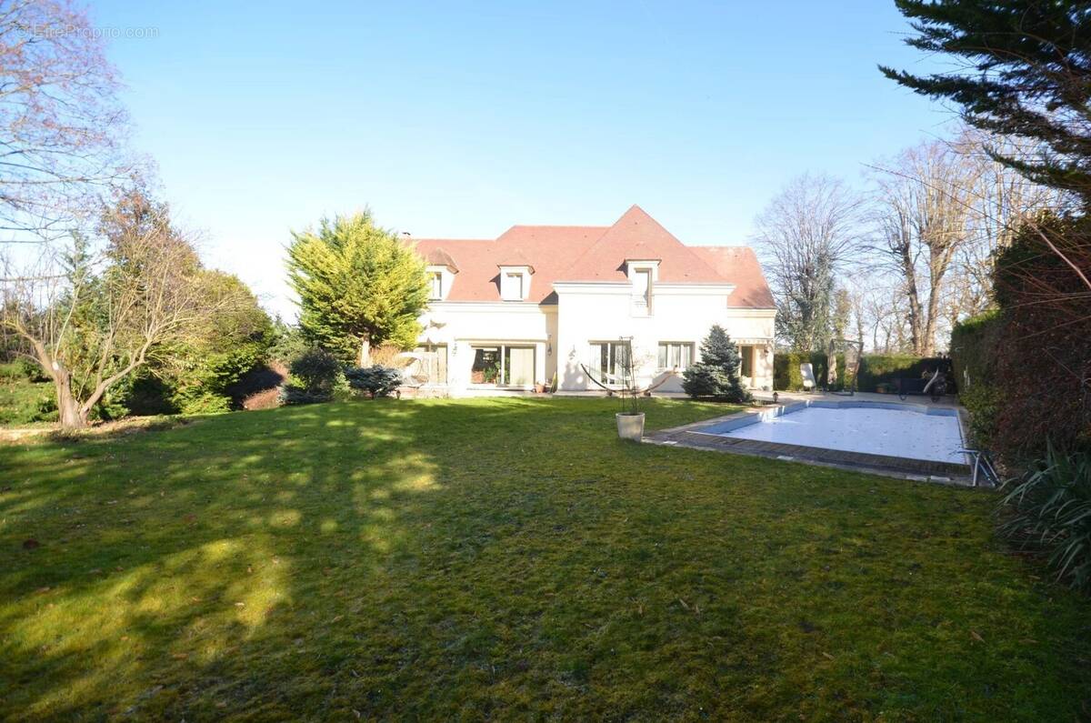 Maison à LOUVECIENNES