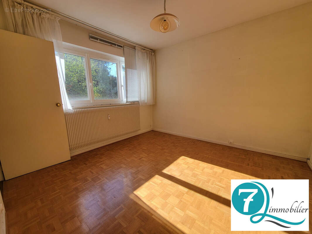 Chambre RDC - Appartement à BESANCON