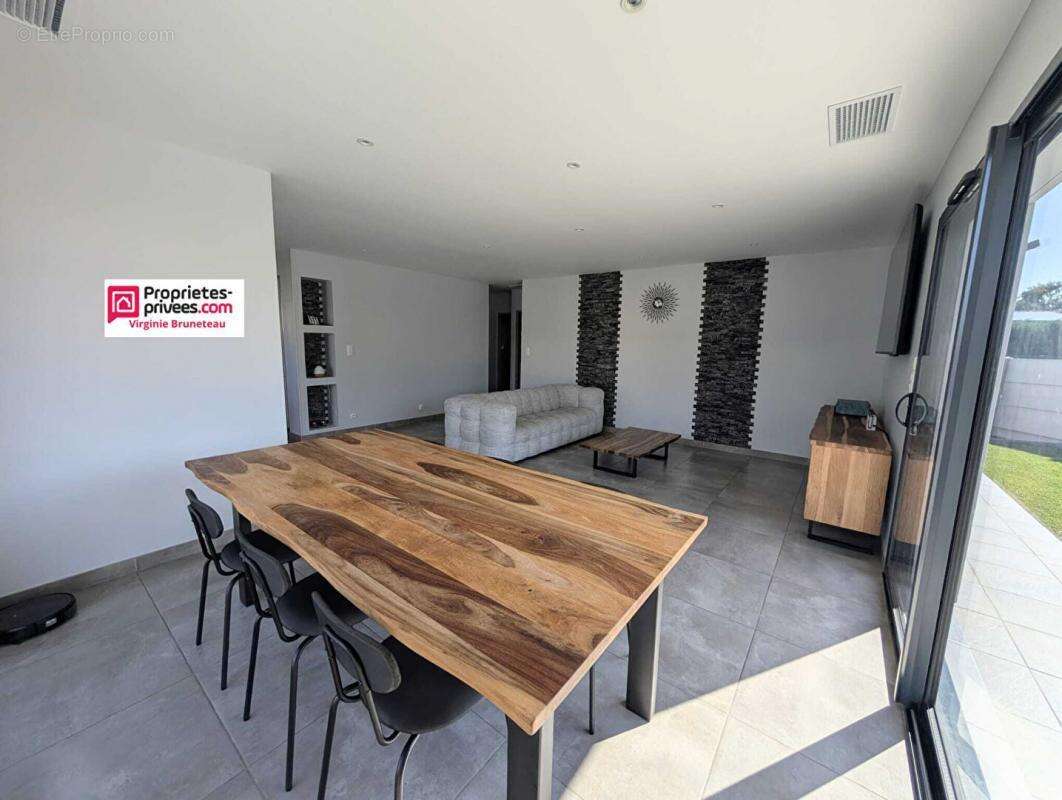 Maison à CUSSAC-FORT-MEDOC