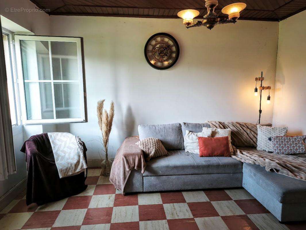 Maison à MIRAMONT-DE-QUERCY