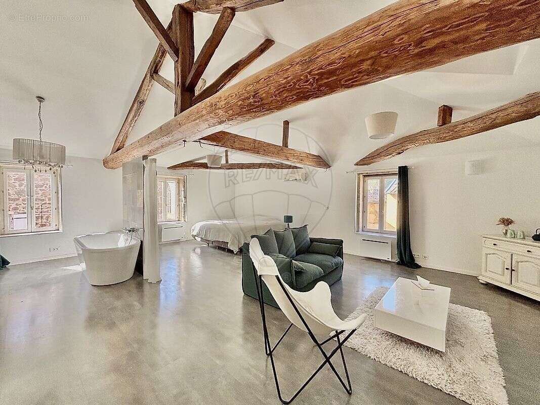 Maison à LE PERREON