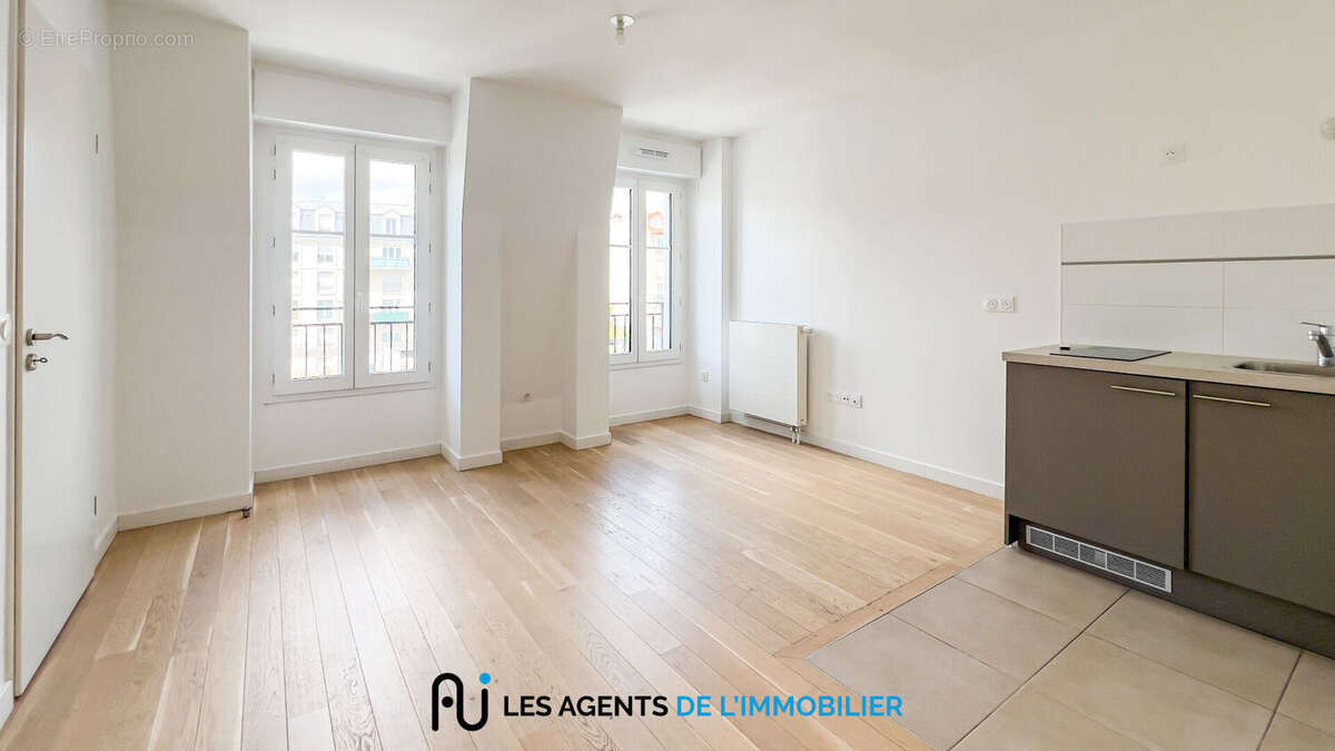 Appartement à LA GARENNE-COLOMBES