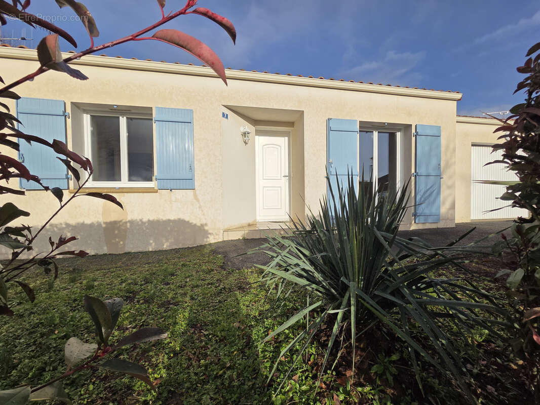 Maison à VENDRENNES