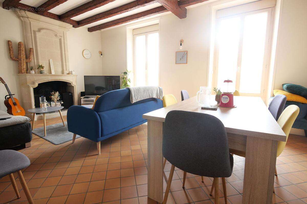 Ensemble immobilier de 366 m2, polyvalent et exceptionnel, jardin de 300 m2. Proche du centre d'Angers, ce bie - photo 16
