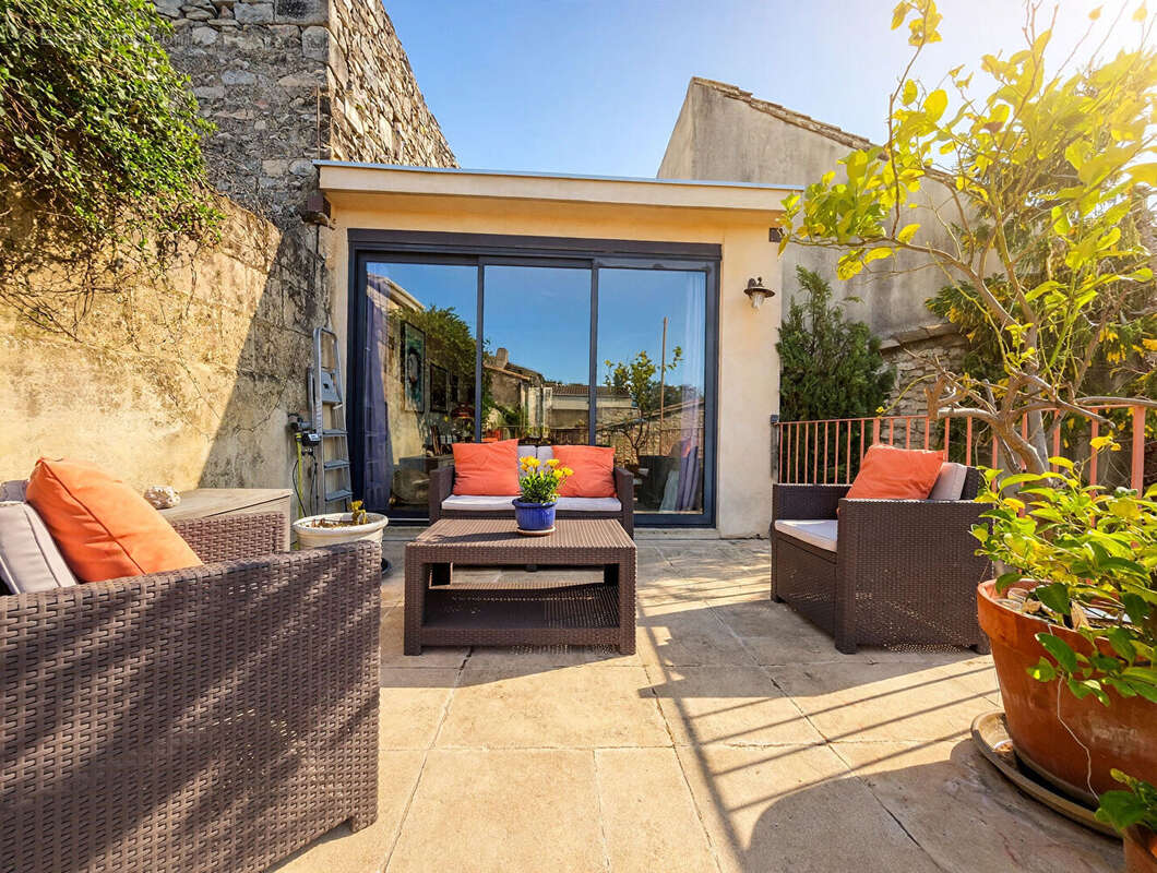 Calvisson ? Maison de caractère avec bassin romain au coeur du village - photo 13