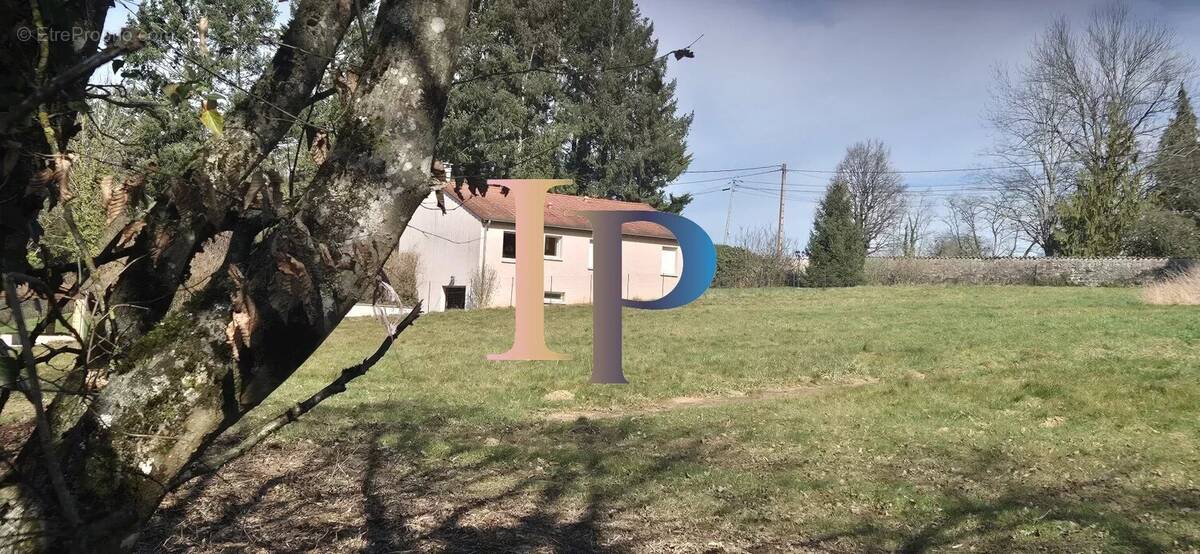 Maison à LA CLAYETTE