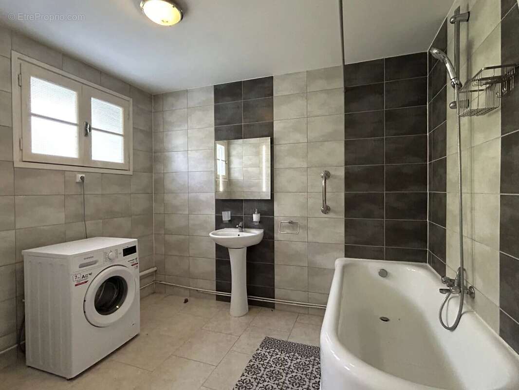 Maison à SAUZE-VAUSSAIS