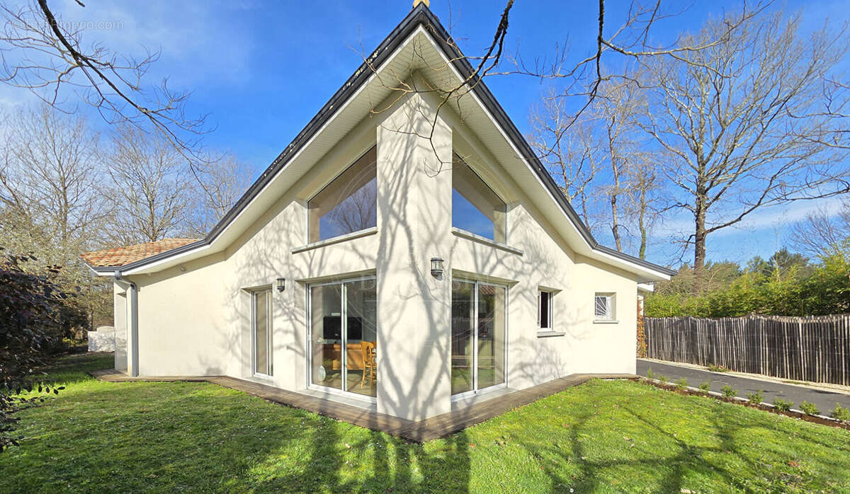 Maison  4 pièce(s) 142 m2 Lacanau de Mios - photo 7