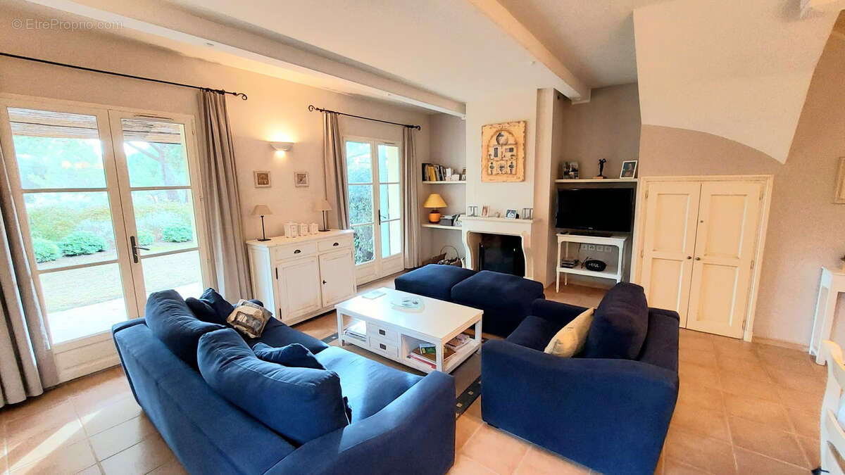 Maison à LA MOTTE