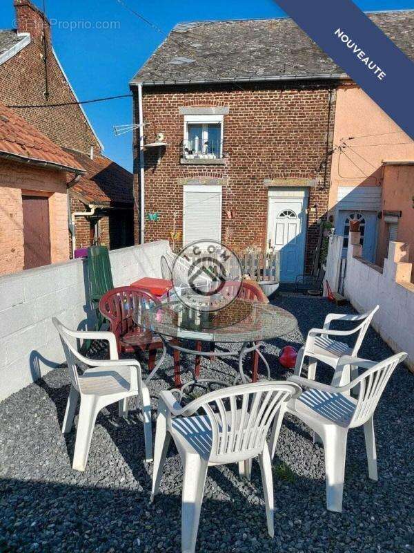 Maison à RECQUIGNIES