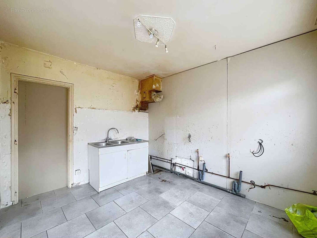 Maison à DOUCHY-LES-MINES