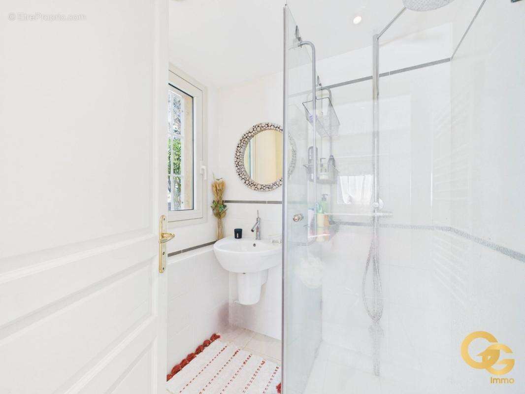 Appartement à THEOULE-SUR-MER