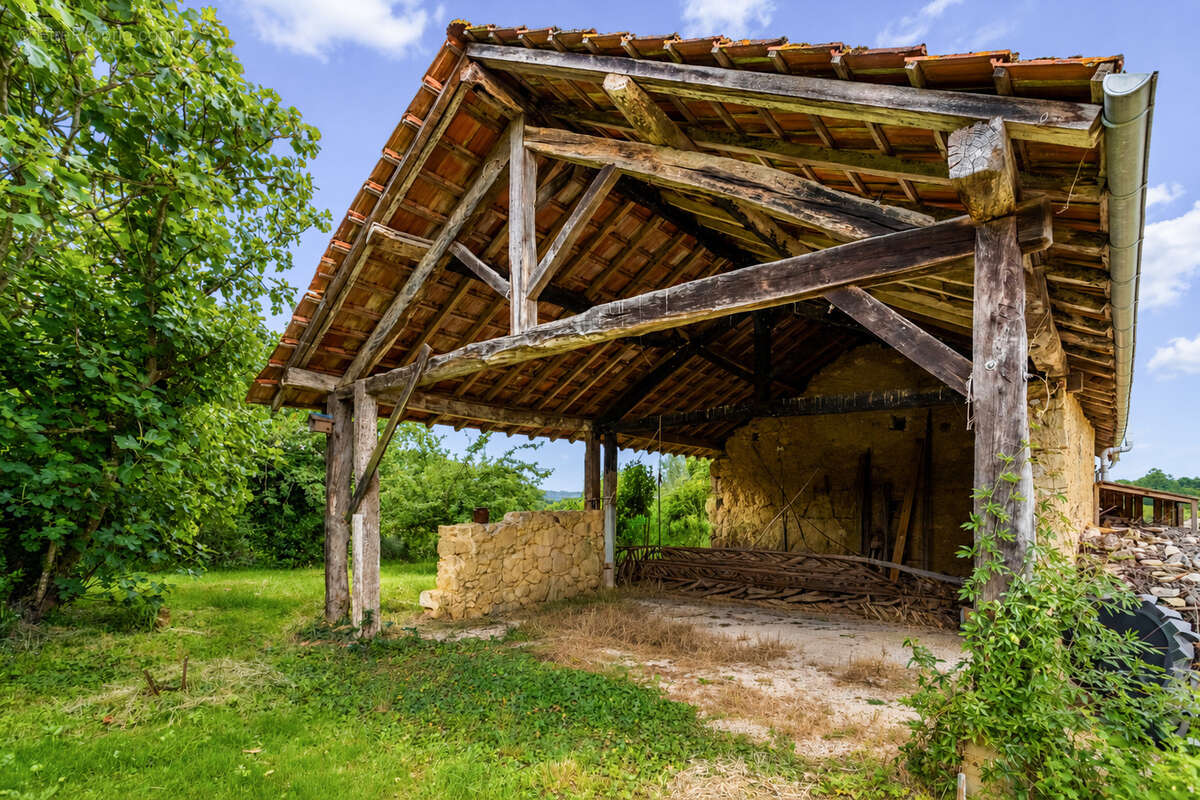 Maison à CHARLAS