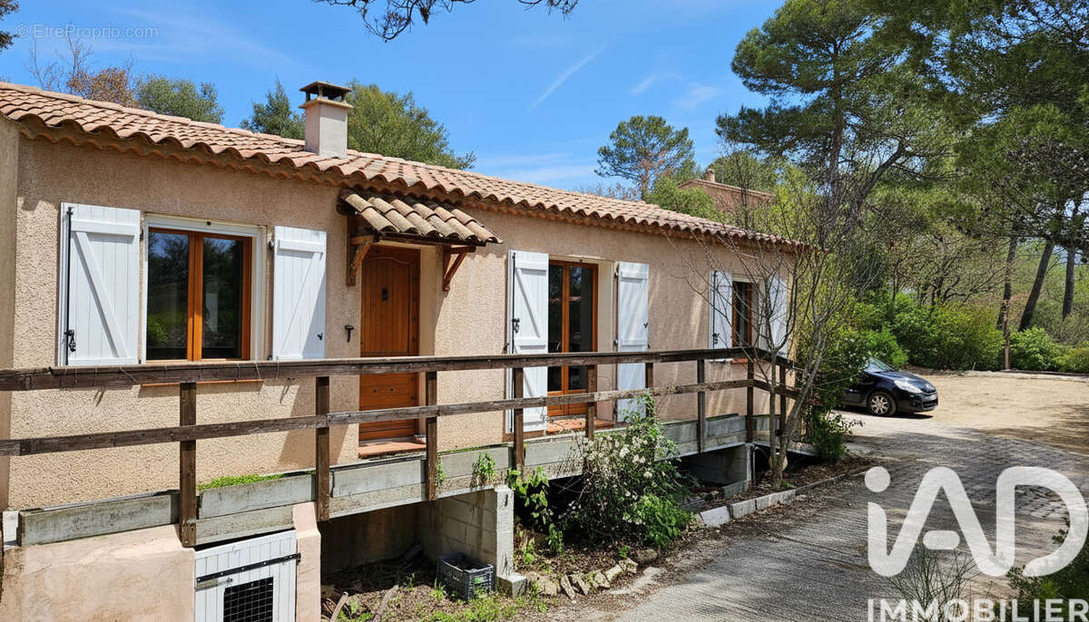 Photo 2 - Maison à SAINT-MAXIMIN-LA-SAINTE-BAUME