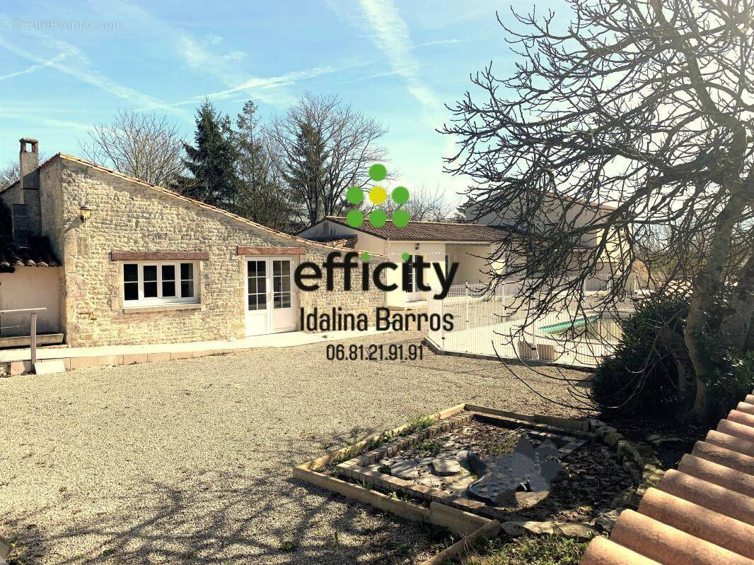 Maison à ROMAZIERES