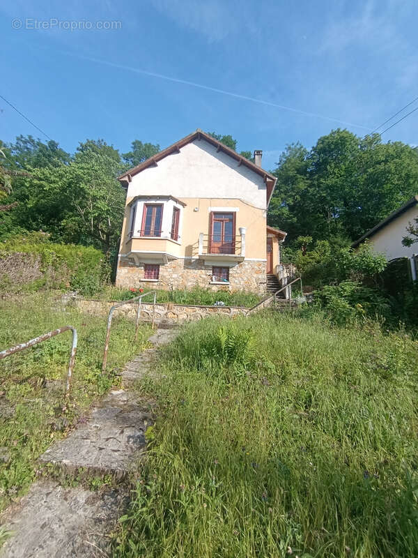Maison à BURES-SUR-YVETTE