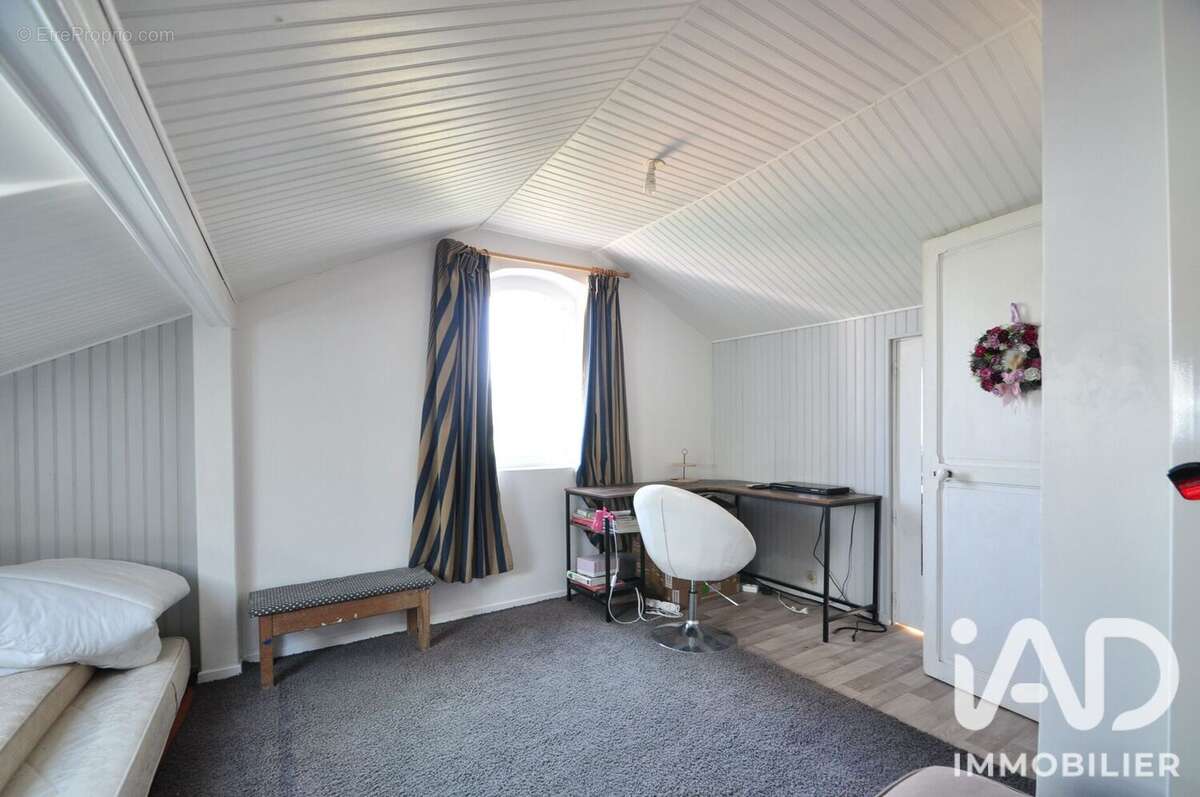 Maison 100 m² à Lagny-Sur-Marne  - photo 8