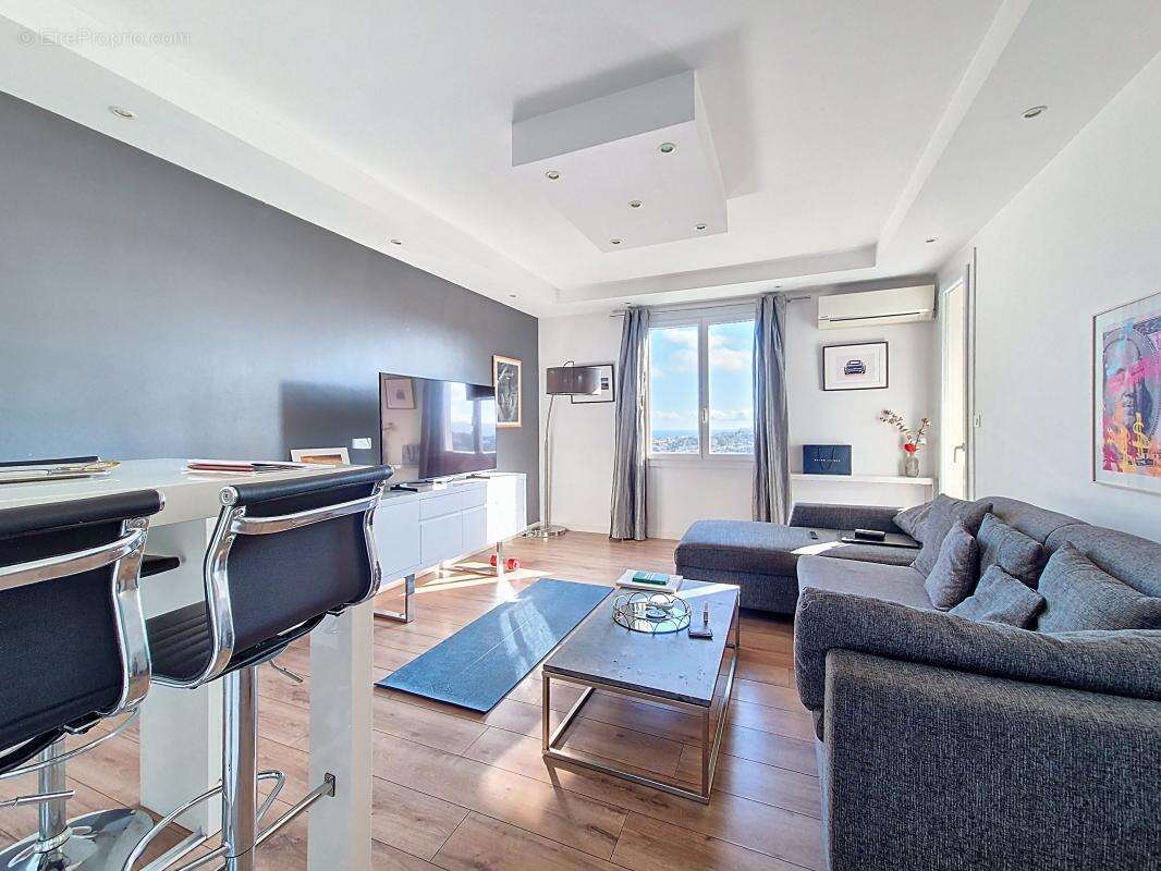 Appartement à LE CANNET