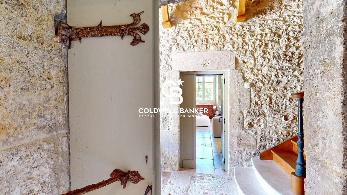 Maison à MONTAIGU-DE-QUERCY