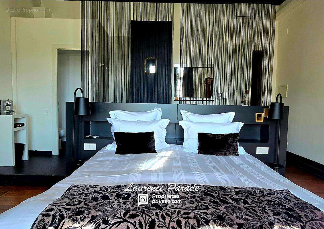 Maison à SAINT-FRONT-DE-PRADOUX