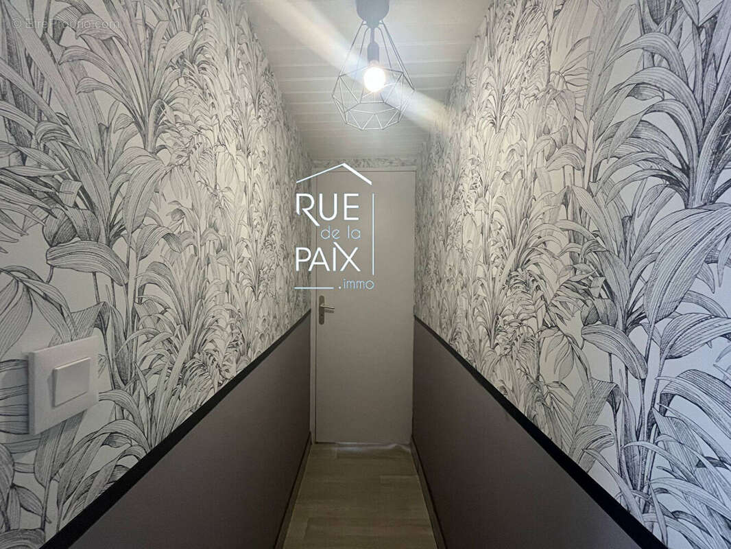 Maison à VAUX-SUR-VIENNE