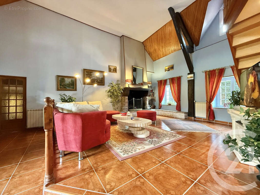 Maison à VILLENEUVE-SUR-ALLIER