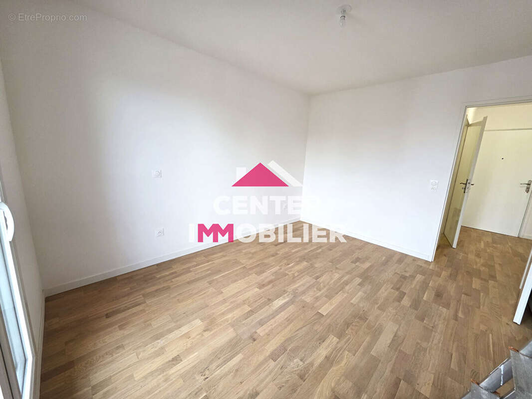 Appartement à SARTROUVILLE