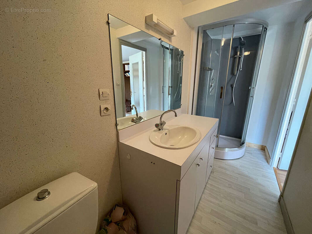 Appartement à RENAISON