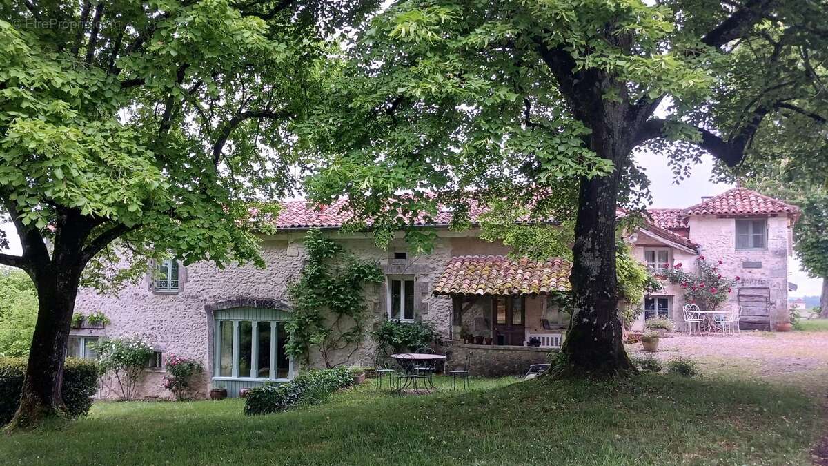 Maison à VERTEILLAC