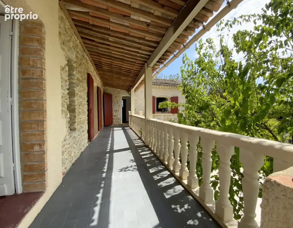 Maison en pierre avec piscine et son terrain 3000 m2 - photo 25