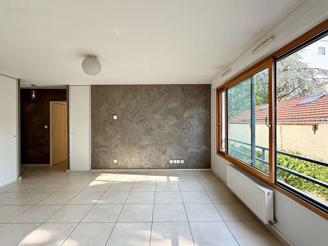 Vente appartement T3 - sans vis à vis - calme - loggia plein Est - photo 7