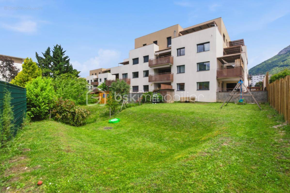 Appartement à SAINT-EGREVE