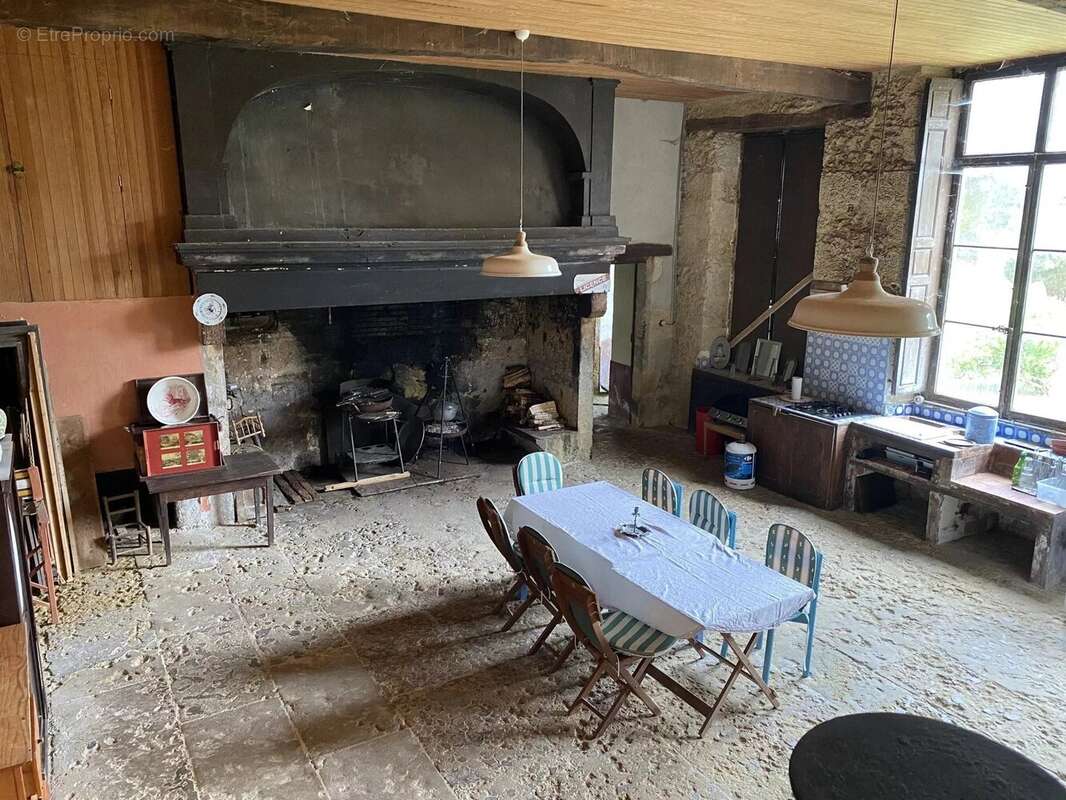Maison à MIRANDE
